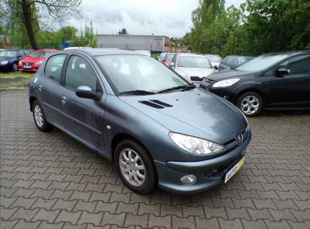 Peugeot - 206