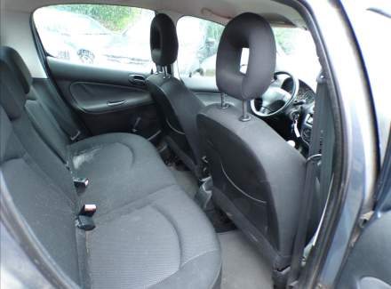 Peugeot - 206
