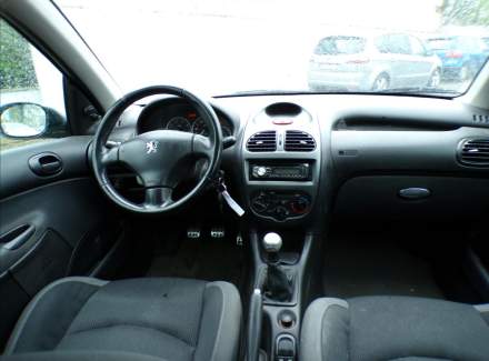 Peugeot - 206