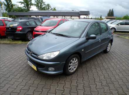 Peugeot - 206