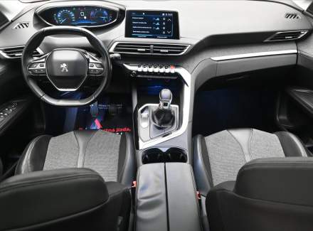 Peugeot - 3008