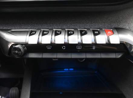 Peugeot - 3008