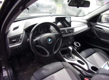 BMW - X1