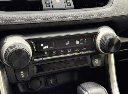 Toyota - RAV 4