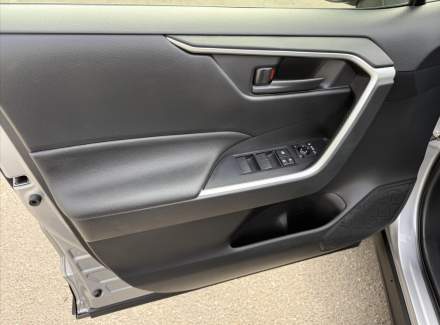 Toyota - RAV 4