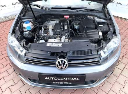 Volkswagen - Golf