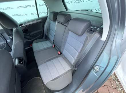 Volkswagen - Golf