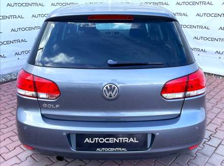 Volkswagen - Golf