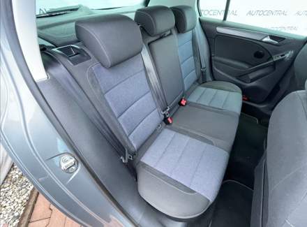 Volkswagen - Golf