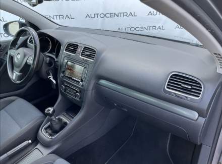 Volkswagen - Golf