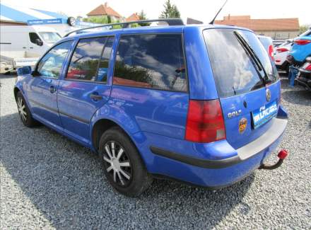 Volkswagen - Golf