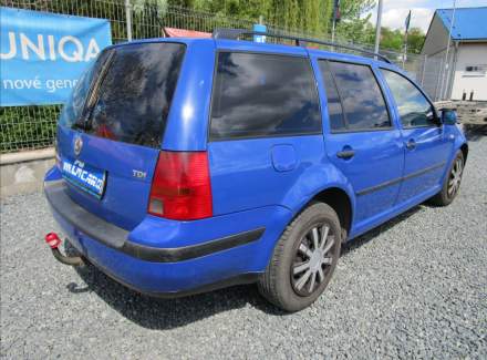 Volkswagen - Golf