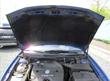 Volkswagen - Golf
