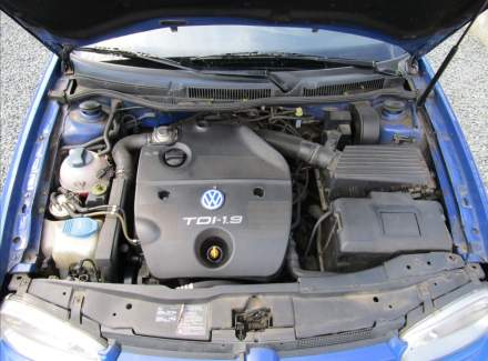 Volkswagen - Golf