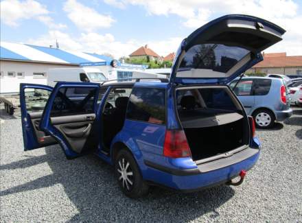 Volkswagen - Golf