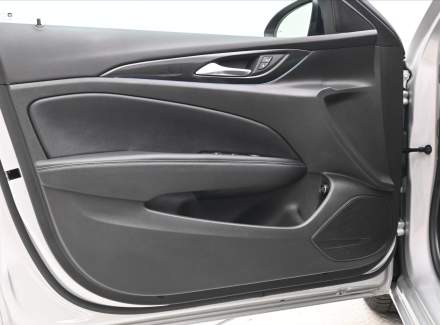 Opel - Insignia