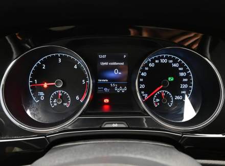 Volkswagen - Touran