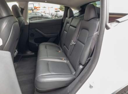 Tesla - Model Y