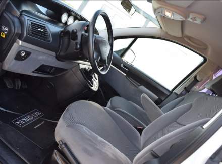 Peugeot - 807