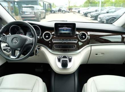 Mercedes-Benz - V-class