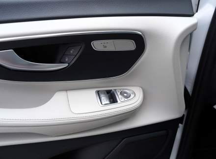Mercedes-Benz - V-class