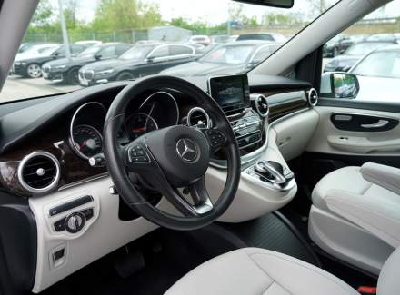Mercedes-Benz - V-class