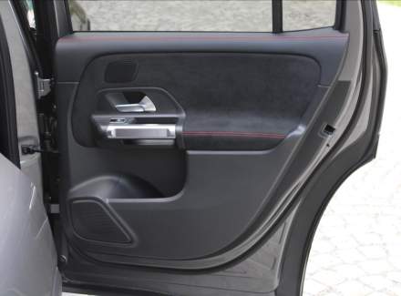 Mercedes-Benz - GLB
