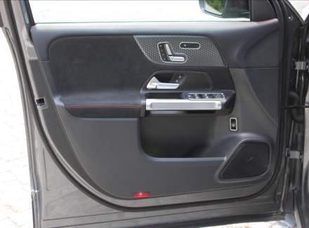 Mercedes-Benz - GLB