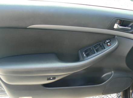 Toyota - Avensis