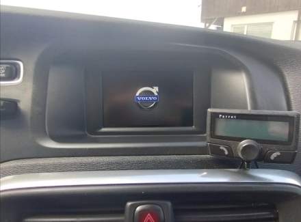 Volvo - V40