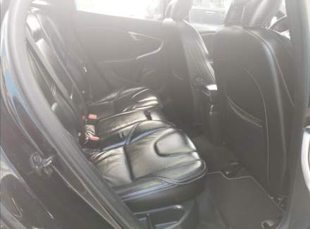 Volvo - V40