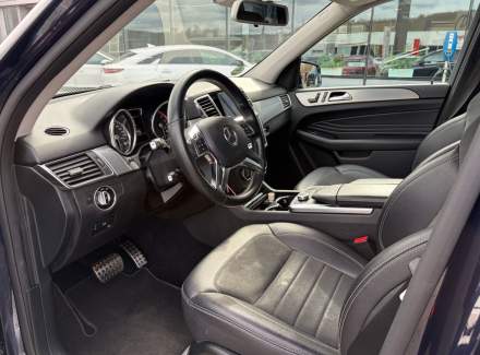 Mercedes-Benz - M-class