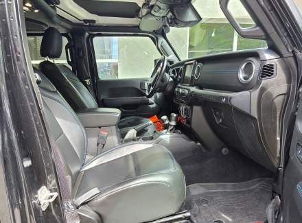 Jeep - Wrangler