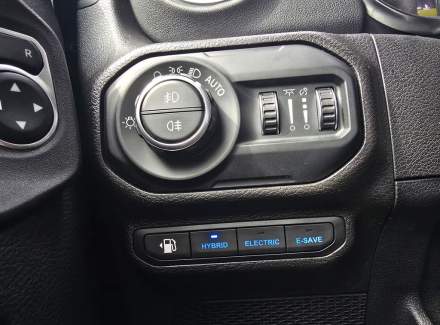 Jeep - Wrangler