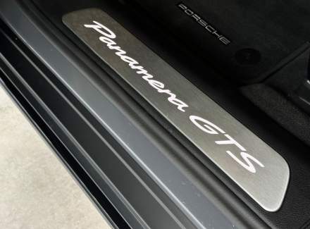 Porsche - Panamera
