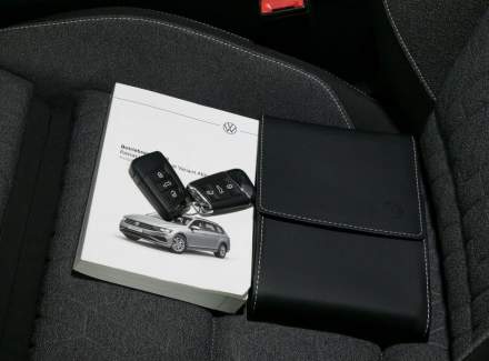 Volkswagen - Passat