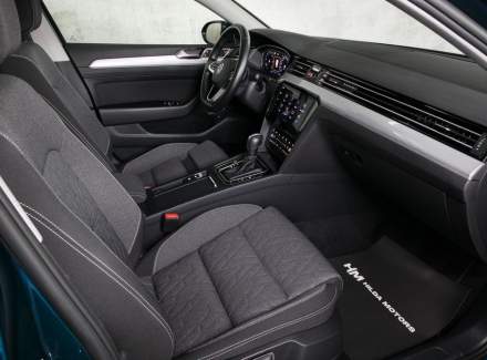 Volkswagen - Passat