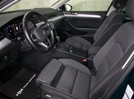 Volkswagen - Passat
