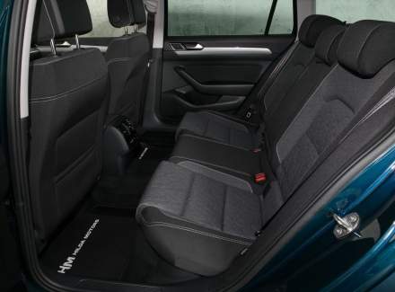 Volkswagen - Passat