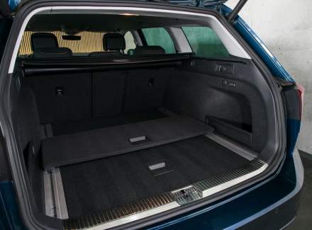 Volkswagen - Passat