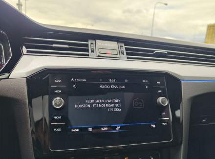 Volkswagen - Passat