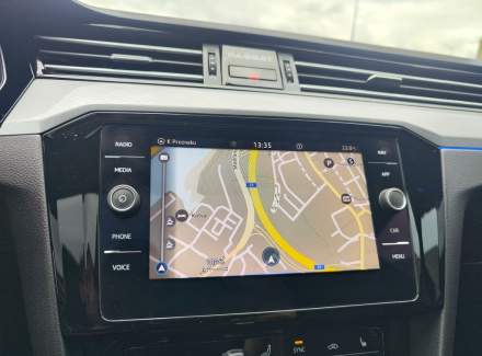 Volkswagen - Passat