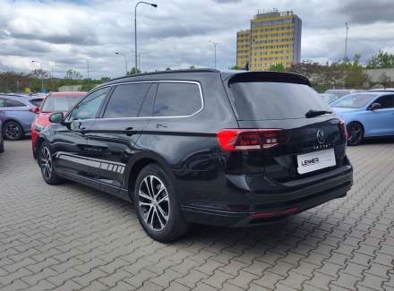 Volkswagen - Passat