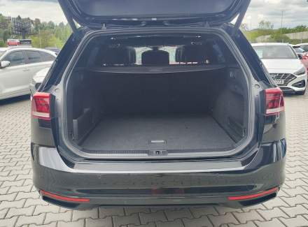 Volkswagen - Passat