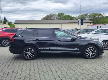 Volkswagen - Passat