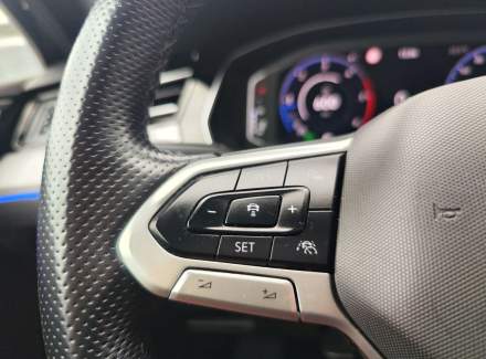 Volkswagen - Passat