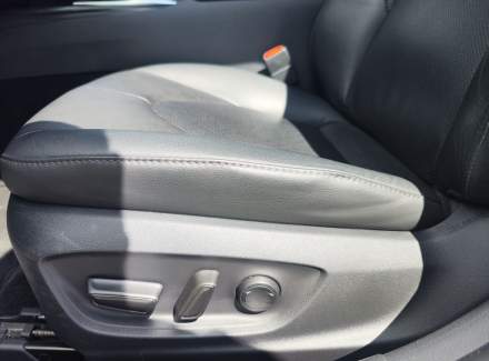 Toyota - Camry
