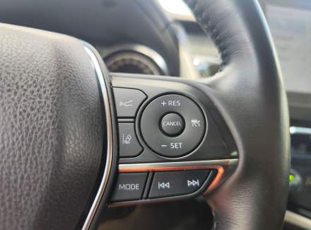 Toyota - Camry