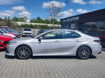 Toyota - Camry