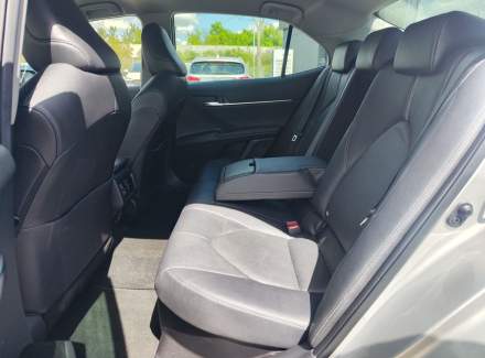Toyota - Camry